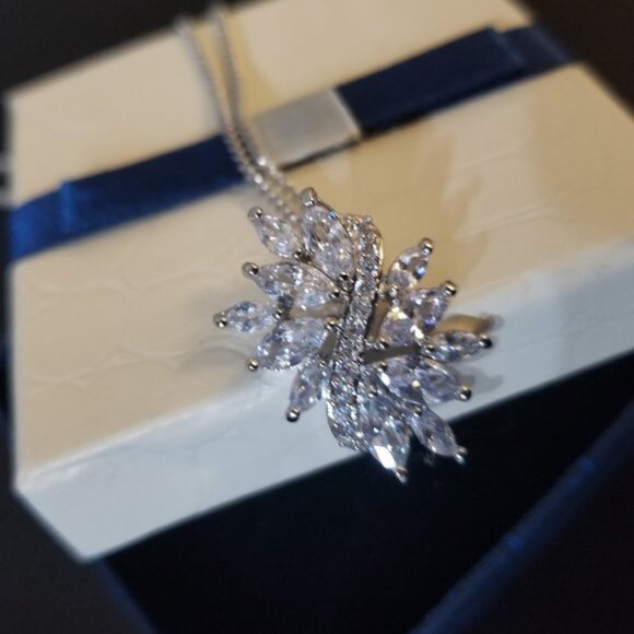 18k White Plated Swarovski Elements crystal Marquise Women's Necklace - Picture 5 of 9